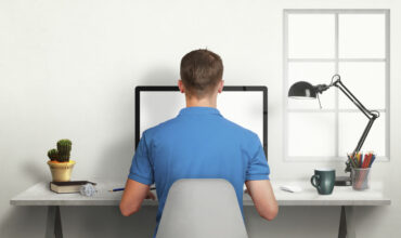 La Importancia de la Buena Postura al Usar una PC